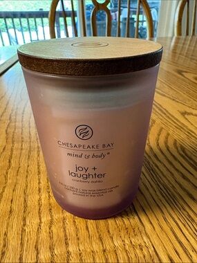 Chesapeake Bay Mind & Body Joy + Laughter Cranberry Dahlia Candle - Pink